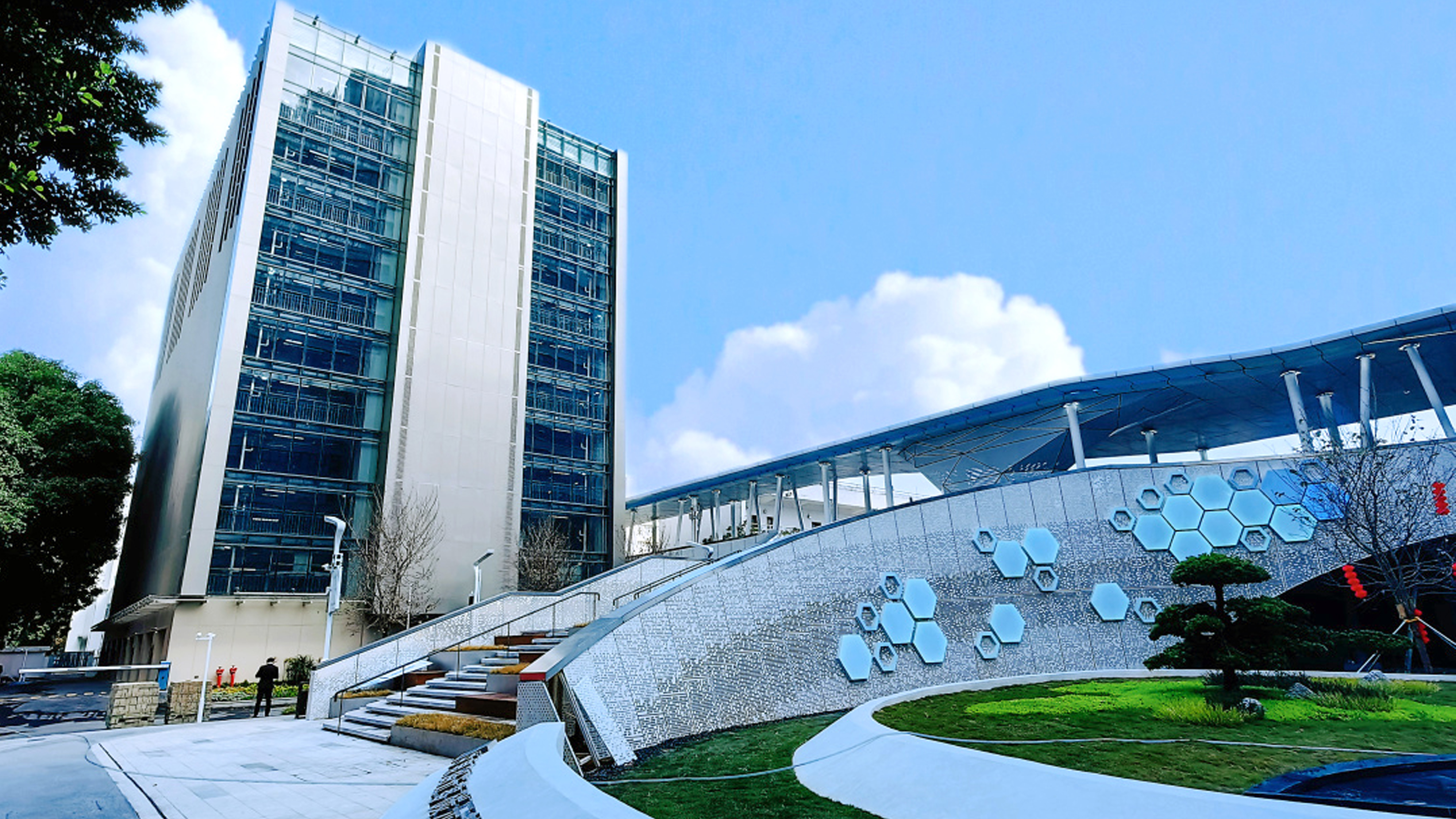 深圳住建局大樓近零碳社區公園